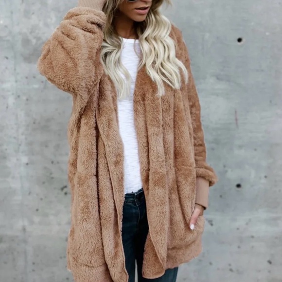 Hem & Thread Jackets & Blazers - Hem and Thread ULTRA SOFT Cozy Tan Faux Fur Jacket